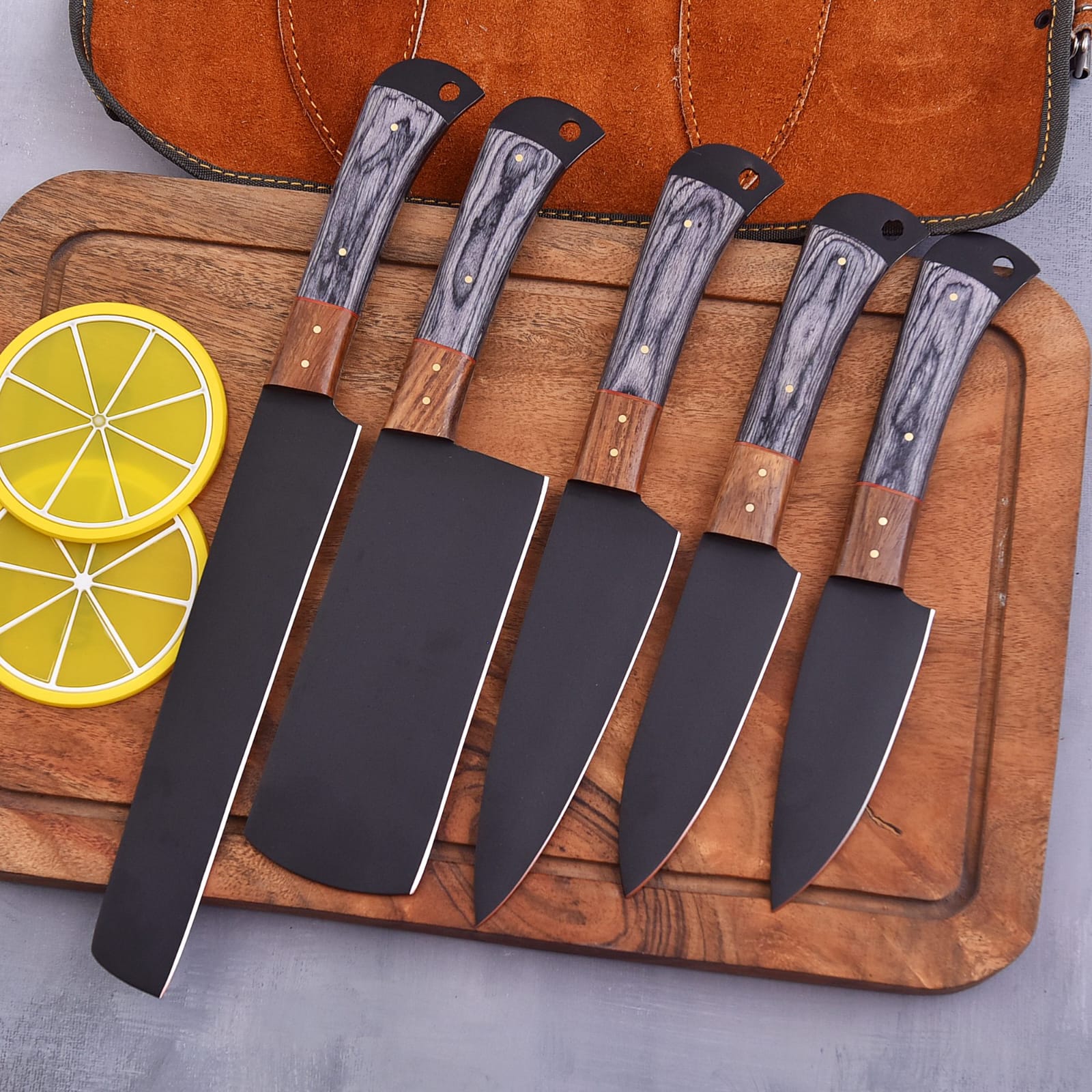 5-Piece Black Blade Knife Set – Grey/Wood Handles