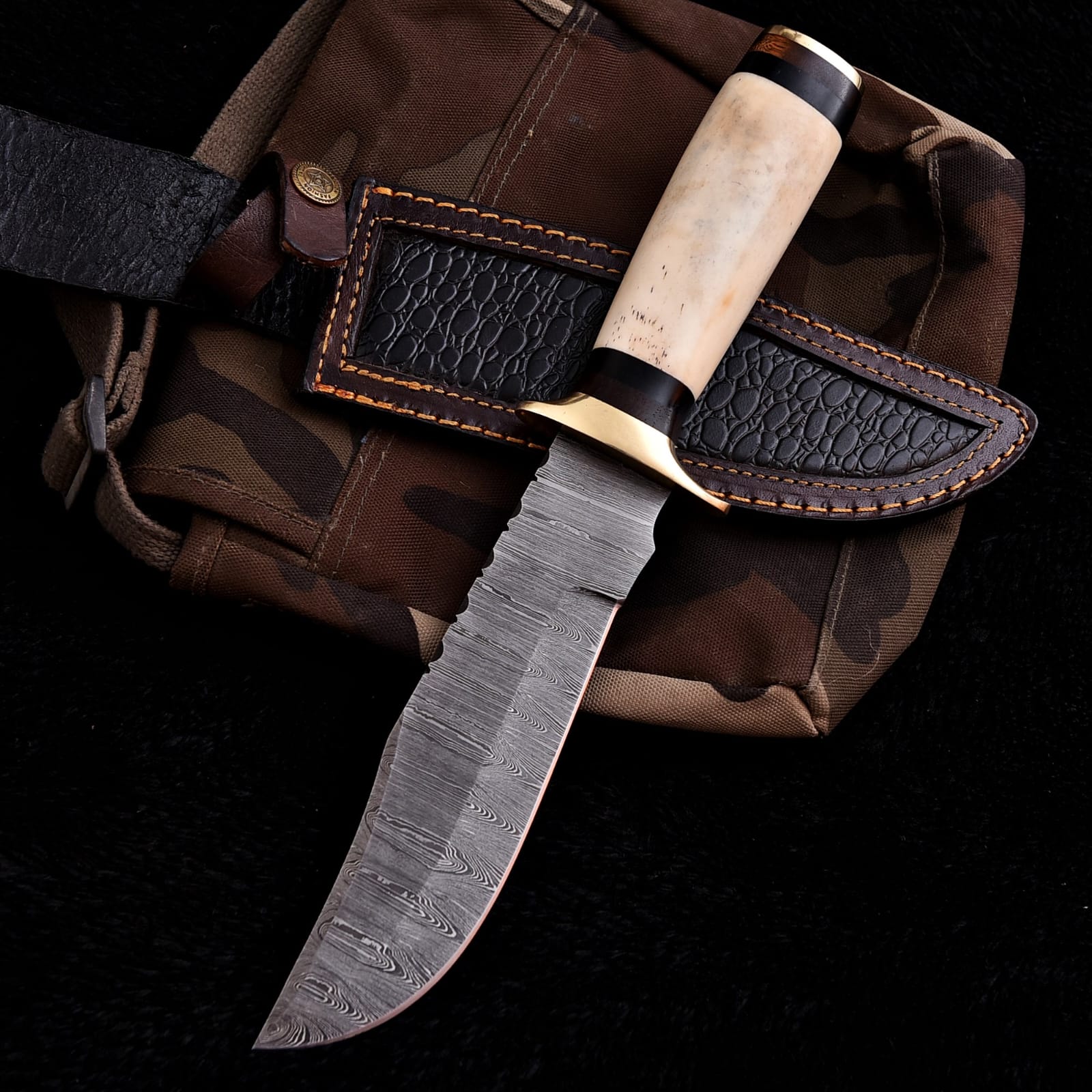 Handcrafted Fixed Blade Hunting Knife with Leather Sheath